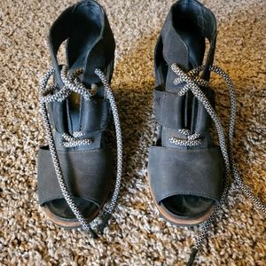 Sorel Joanie, wedge sandals, black, 6, light wear